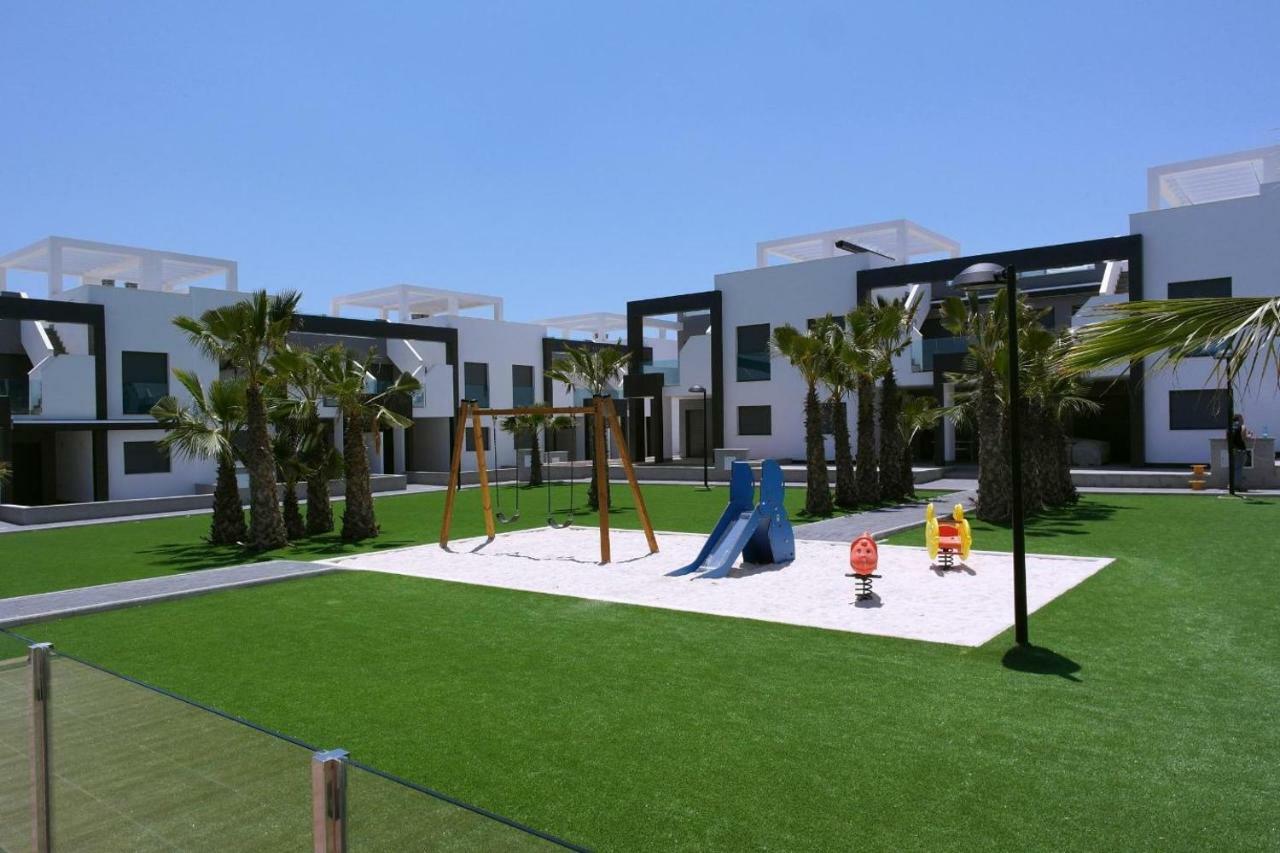 Oasis Beach IX Puntaprima Apartment Torrevieja Exterior photo