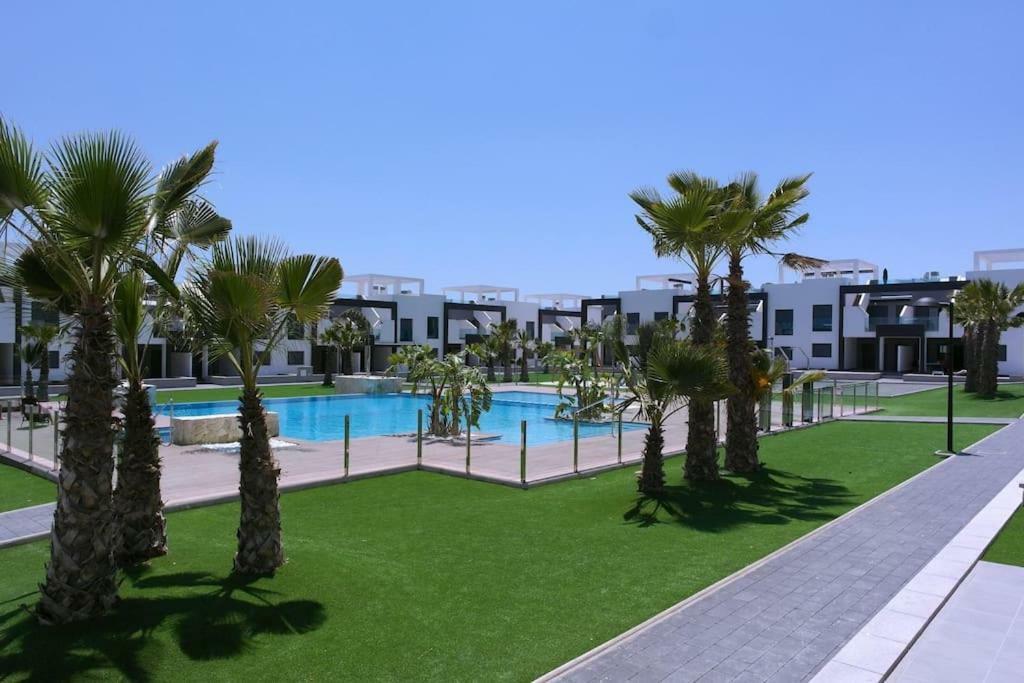 Oasis Beach IX Puntaprima Apartment Torrevieja Exterior photo