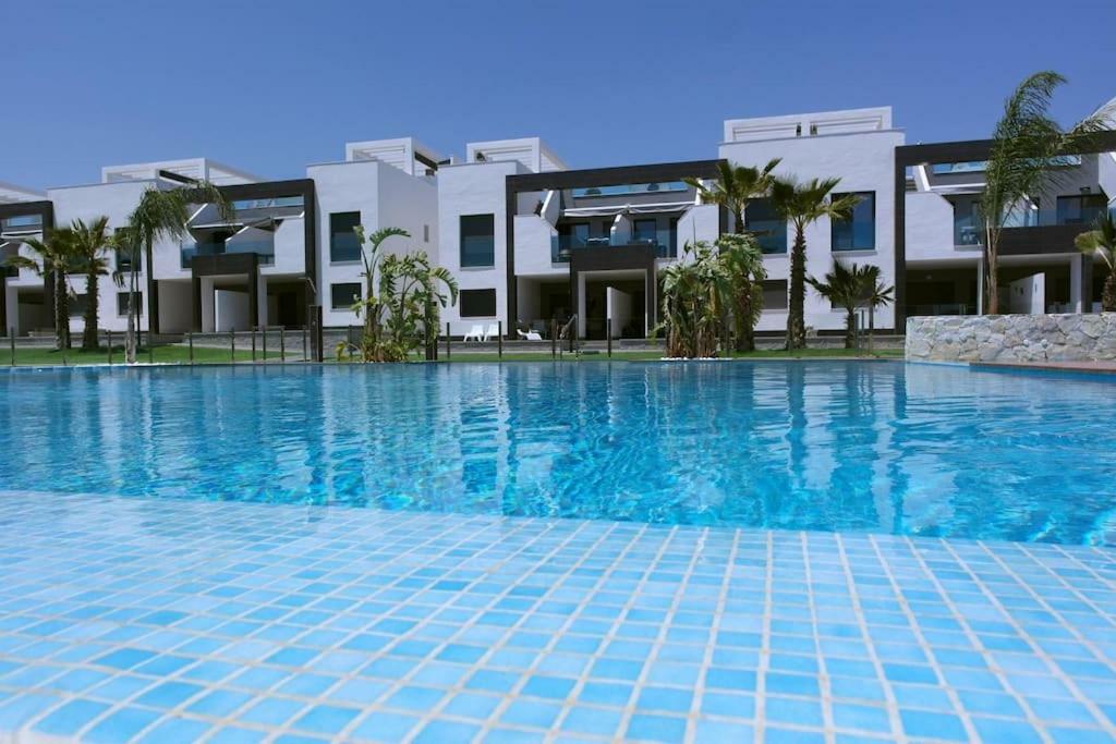 Oasis Beach IX Puntaprima Apartment Torrevieja Exterior photo